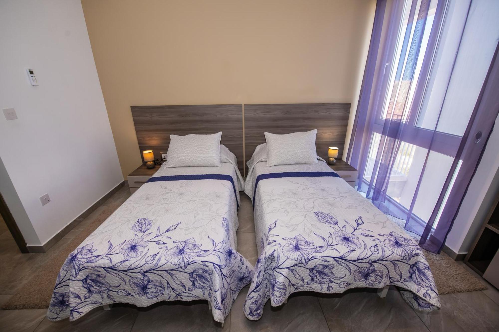 Clifftop Modern Apartment Mellieħa Exterior foto
