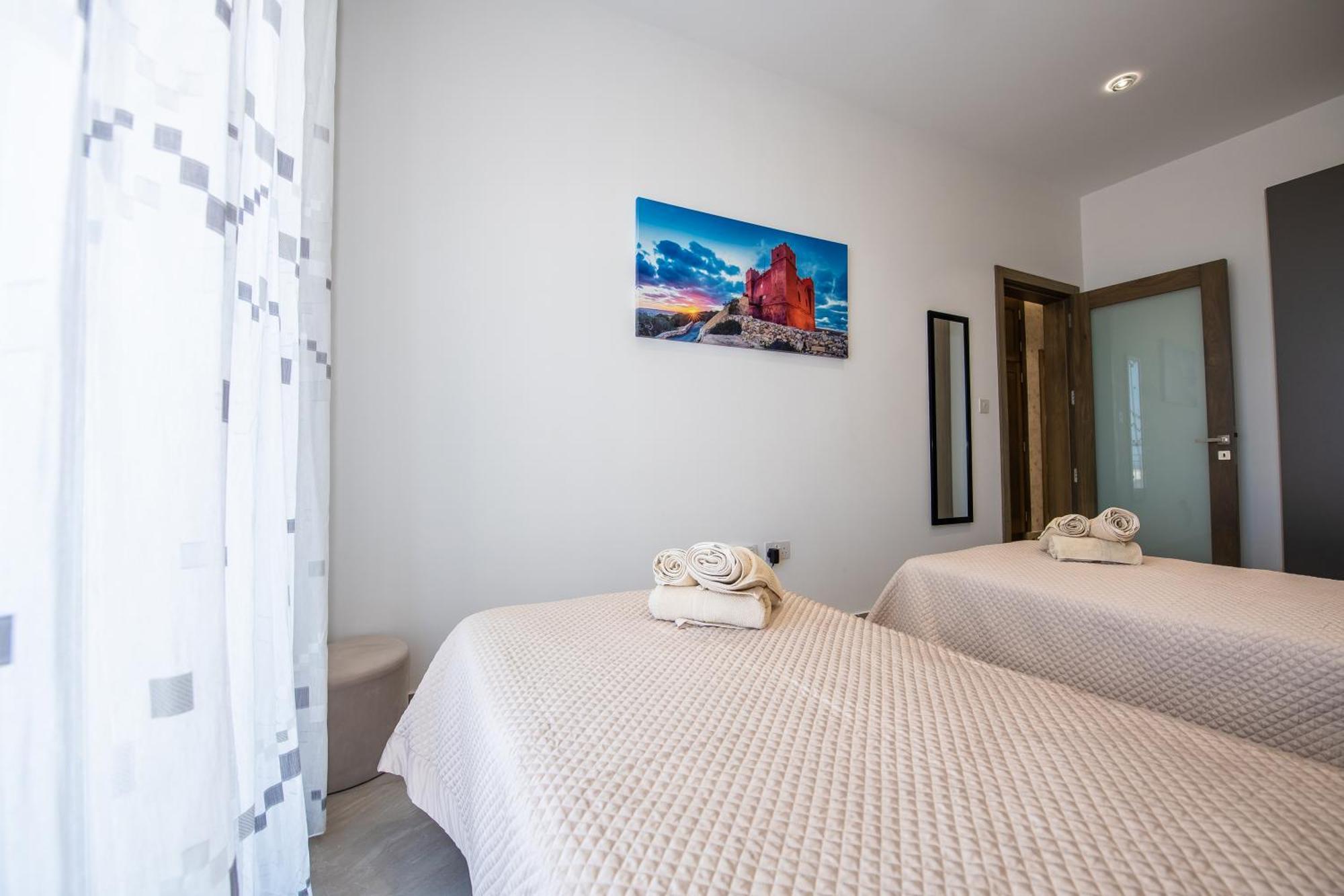 Clifftop Modern Apartment Mellieħa Exterior foto